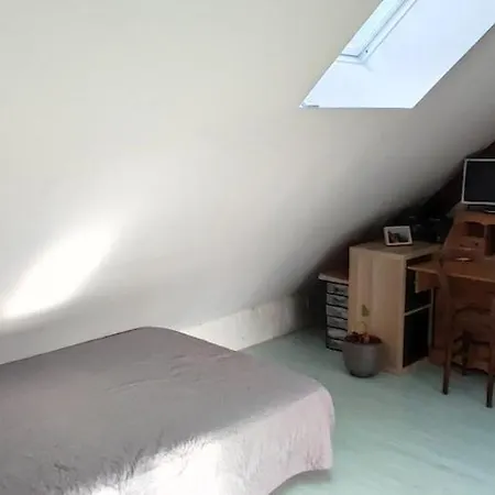 Casa de Férias Maison 10 Personnes, 10min Circuit 24h Le Mans *